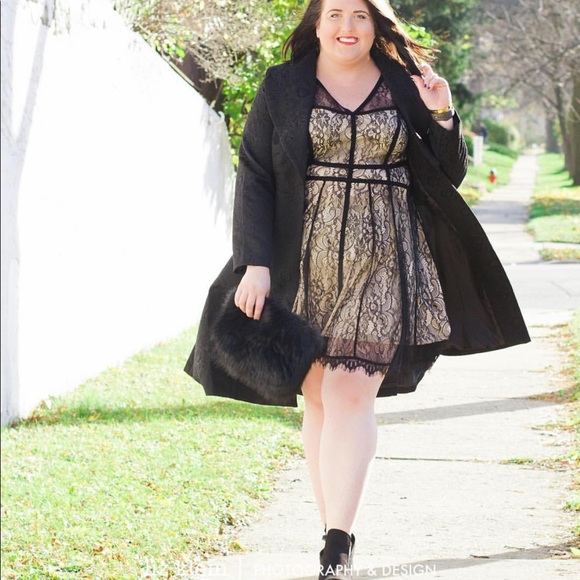 torrid Dresses & Skirts - Lace sleeveless dress